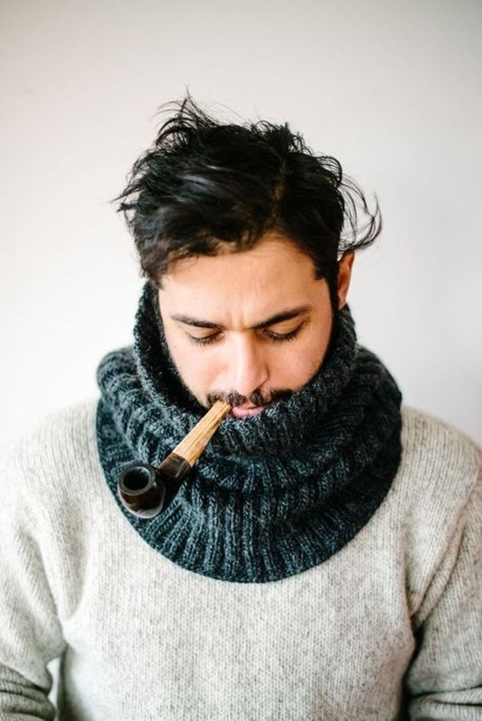 Gola de tricô masculino