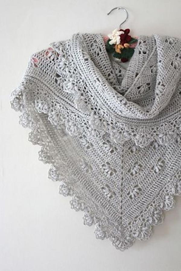 17 Lindos modelos de xales de crochê e trico para se inspirar
