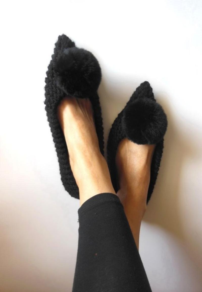 DIY - Sapatilha de fio de malha em crochê com pompom