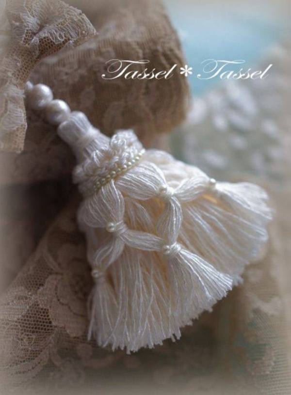 03-tassel