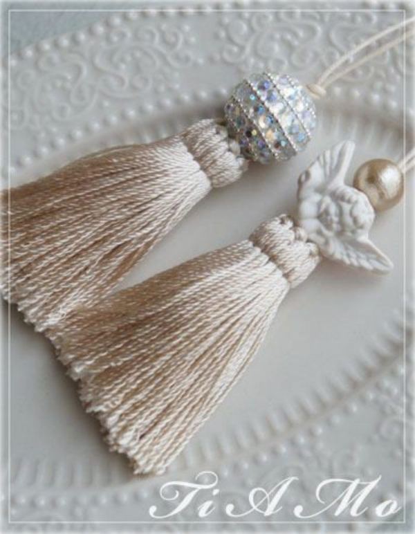 04-tassel