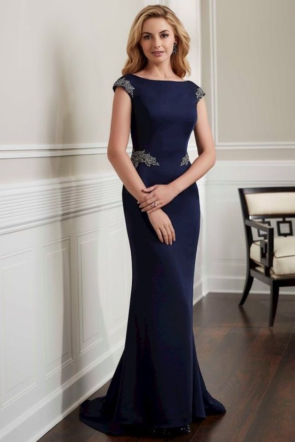 Moda festas: Vestido longo azul - Pantone 2020