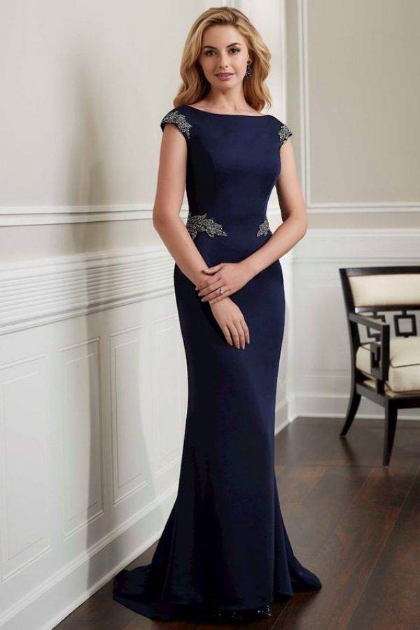 Moda festas: Vestido longo azul - Pantone 2020