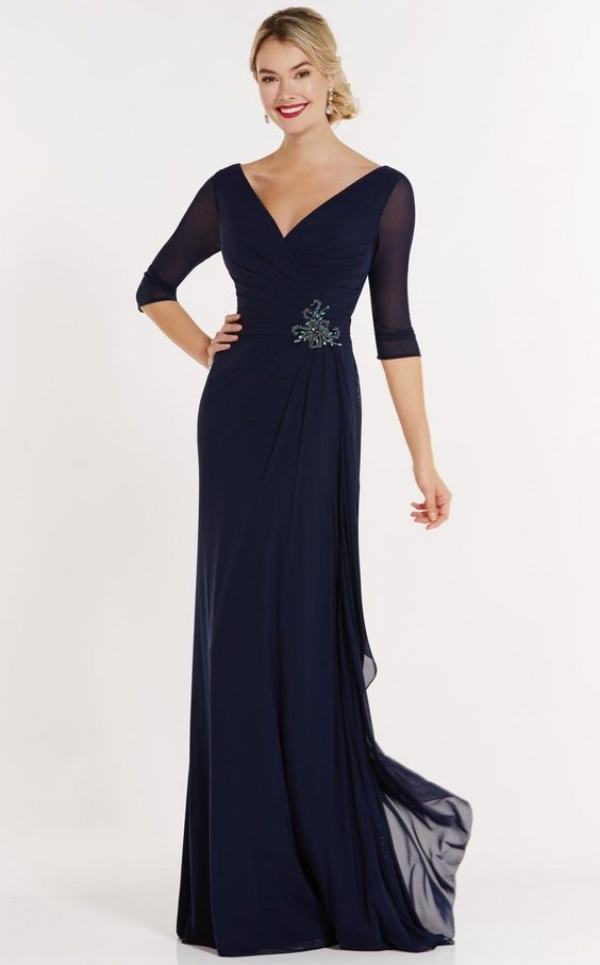 Moda festas: Vestido longo azul - Pantone 2020