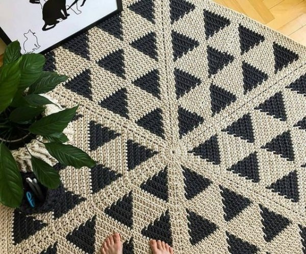 Faça e decore com lindos tapetes de crochê geométrico