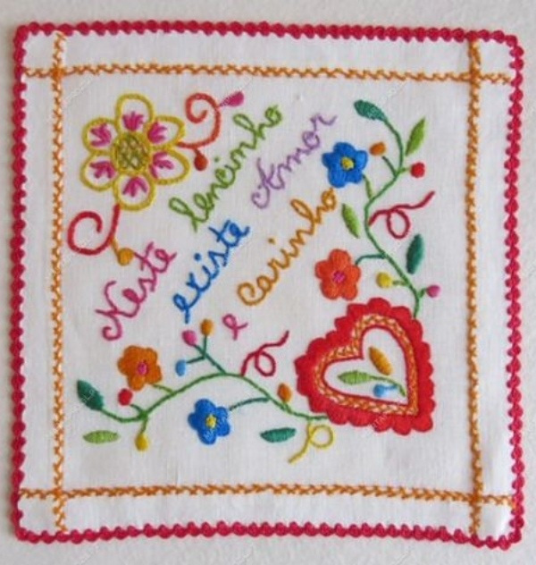 O Lenço dos Namorados - Bordados de Portugal