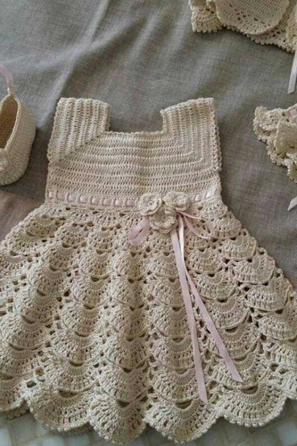 20 modelos de roupinhas de bebê de crochê