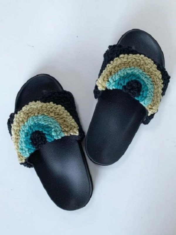 Para ficar em casa: Ponto russo nos chinelos