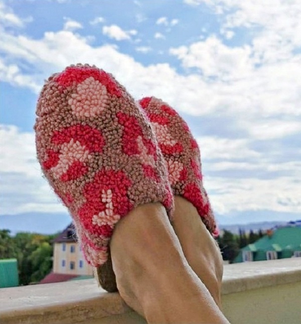 Para ficar em casa: Ponto russo nos chinelos