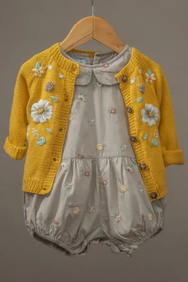 Vovó coruja: Roupas de bebê com bordado