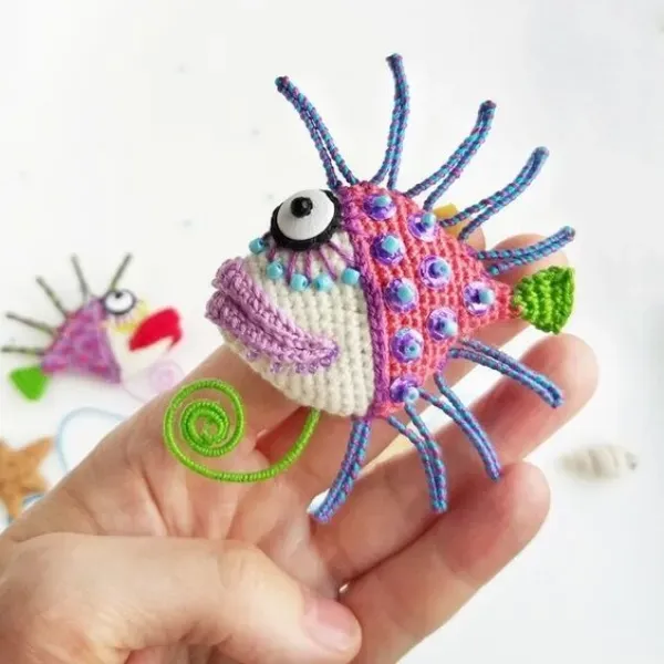 Inspire-se para fazer os criativos peixes em amigurumi