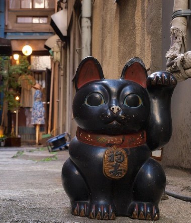 black maneki neko - lucky cat