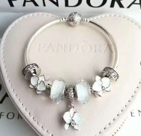 Sonho de consumo - Pulseiras e charms Pandora