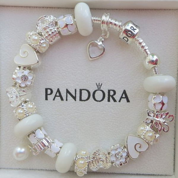 Sonho de consumo - Pulseiras e charms Pandora