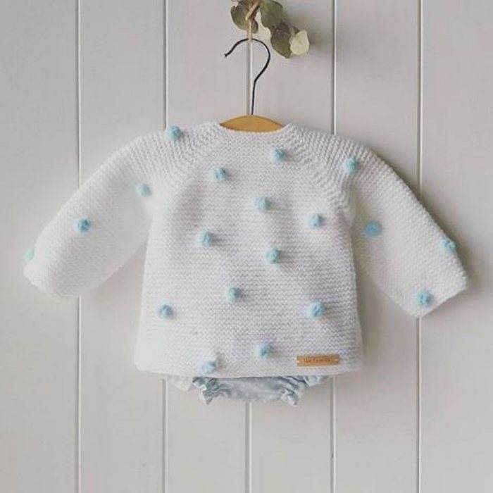 26 modelos de roupinhas de bebê em tricô e crochê