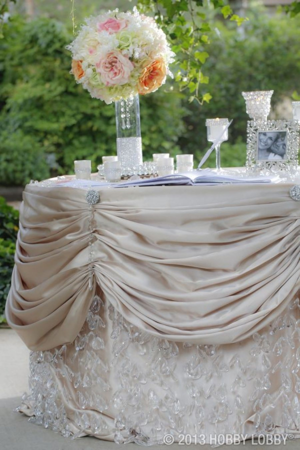 +15 ideias de decoração de mesa para bodas de ouro