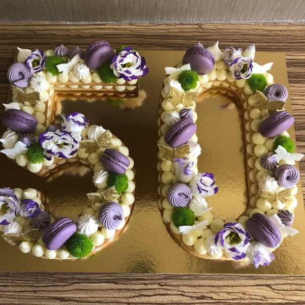 20 ideias para festa de bodas de ouro - decoração do bolo