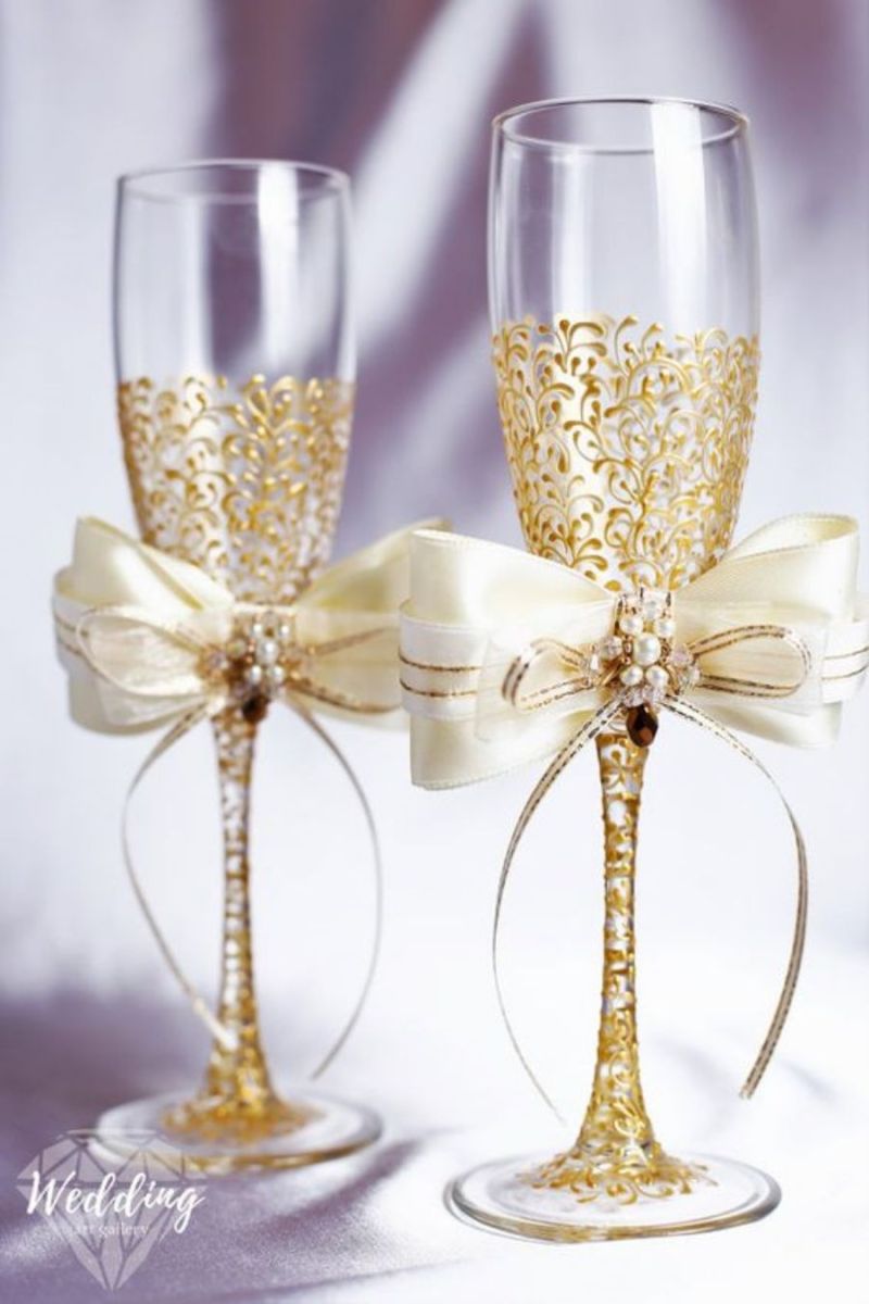 20 ideias para festa de bodas de ouro - decoração das taças