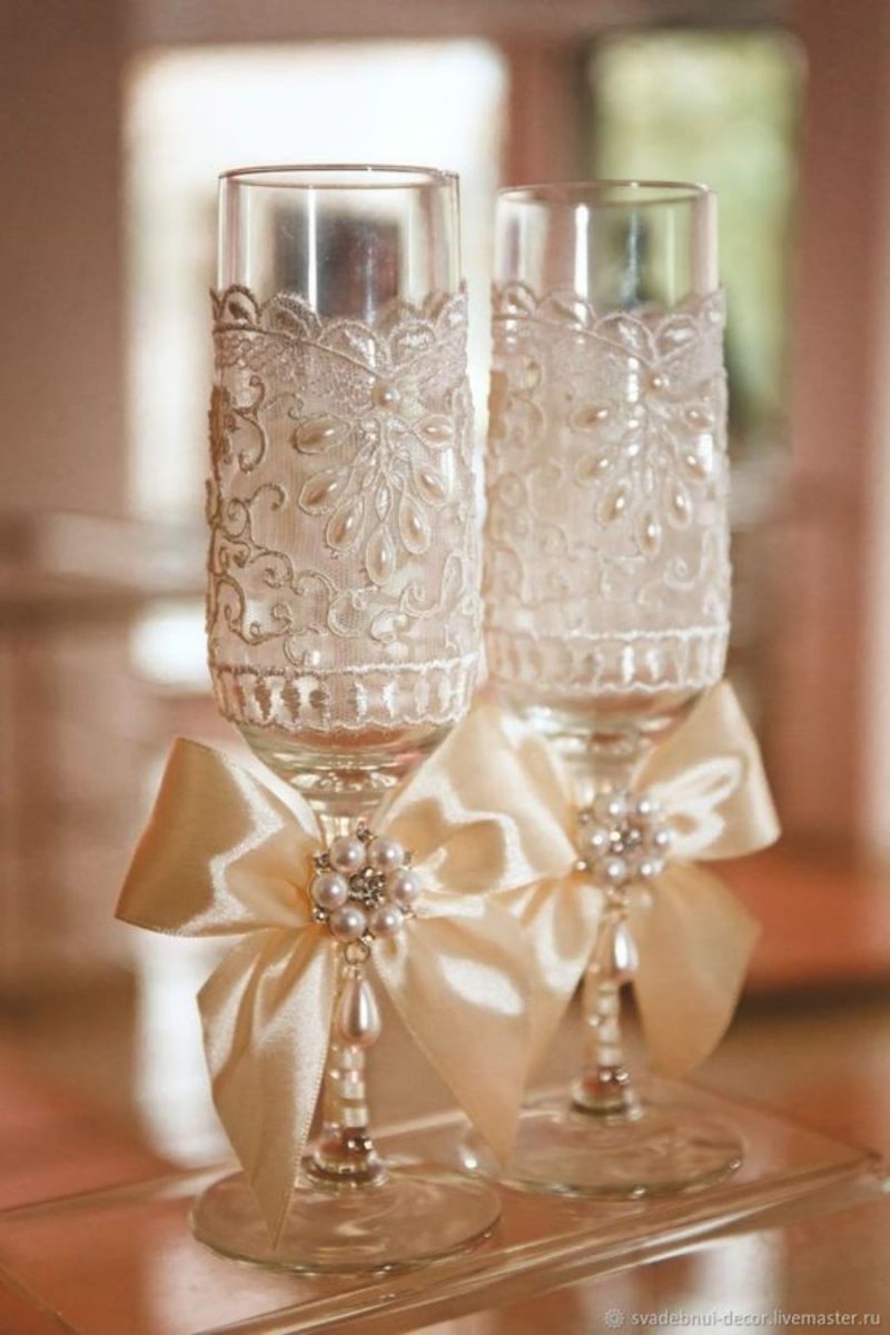20 ideias para festa de bodas de ouro - decoração das taças