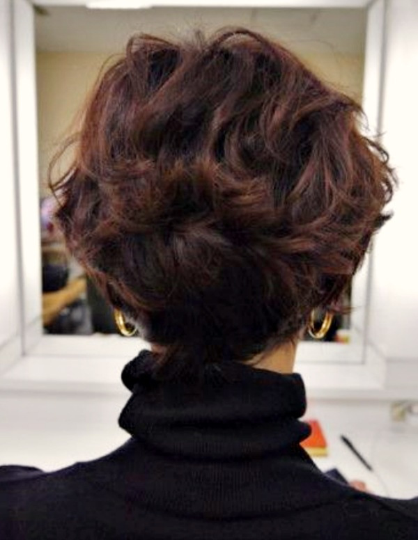 18 Cortes de Cabelo Curto Encaracolado ou Ondulado