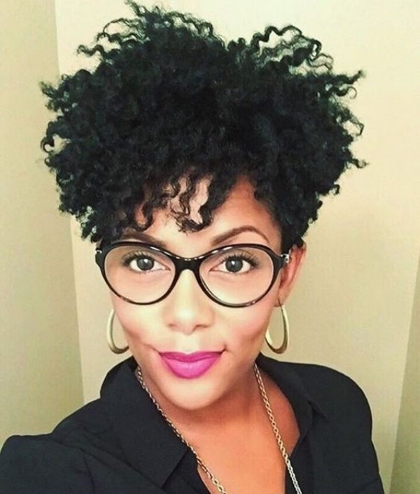 18 Cortes de Cabelo Curto Encaracolado ou Ondulado