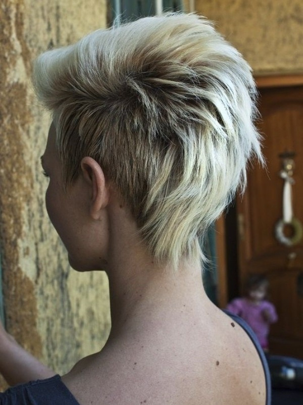 Bem na Foto: 20 Cortes de Cabelo Curto para fios Grossos ou Volumosos