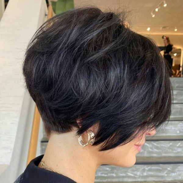 Bem na Foto: 20 Cortes de Cabelo Curto para fios Grossos ou Volumosos