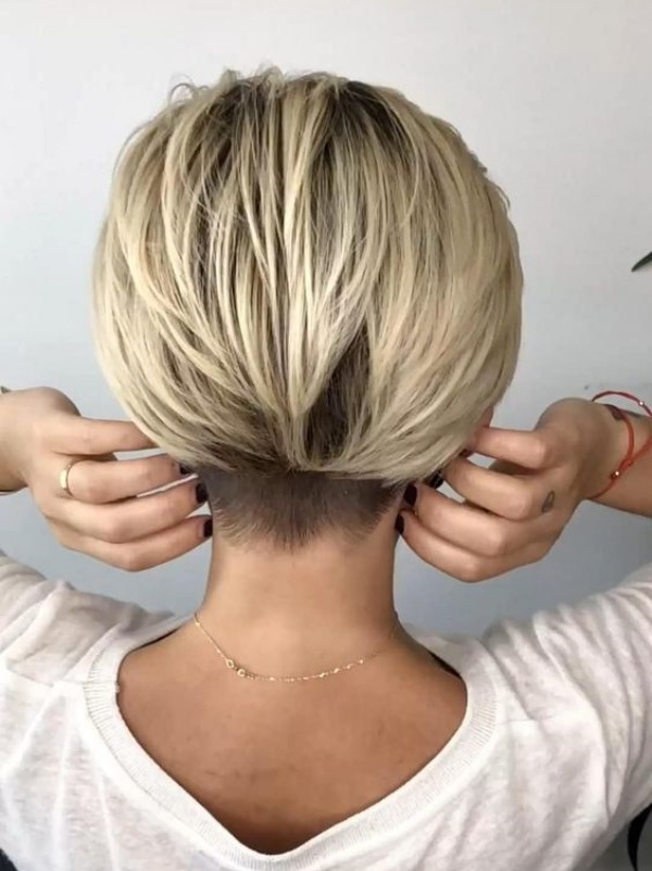 Bem na Foto: 20 Cortes de Cabelo Curto para fios Grossos ou Volumosos