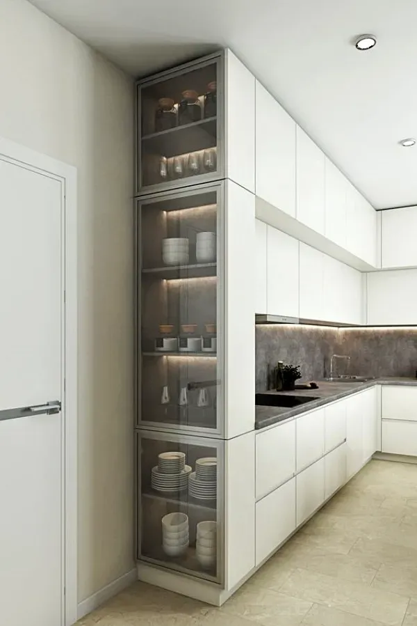 Casa Bonita: Armários de cozinha com porta de vidro