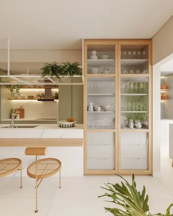 Casa Bonita: Armários de cozinha com porta de vidro