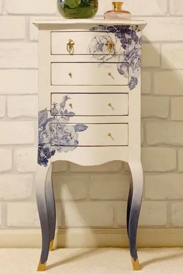 22 Ideias de móveis renovados usando decoupage