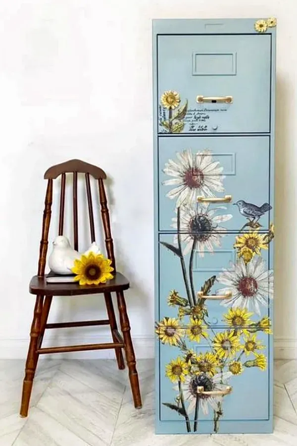 22 Ideias de móveis renovados usando decoupage