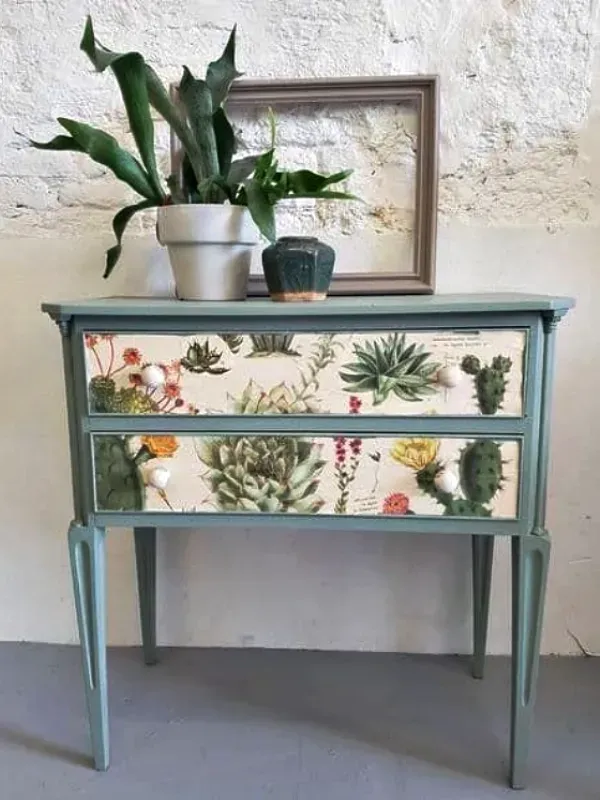 22 Ideias de móveis renovados usando decoupage