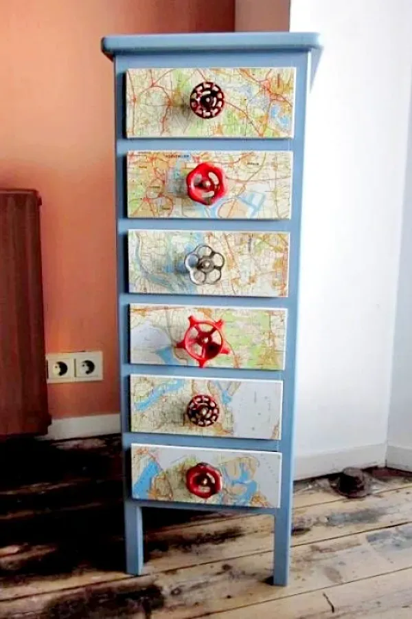 22 Ideias de móveis renovados usando decoupage