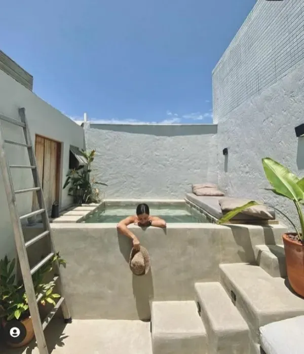 Transforme Seu Quintal: 18 Ideias de Mini Piscinas para Espaços Compactos