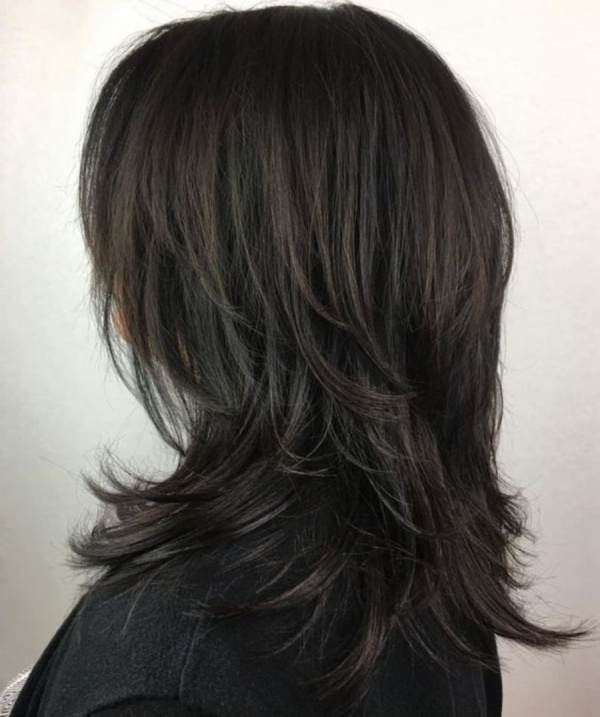 Bem na foto: Corte de cabelo médio repicado