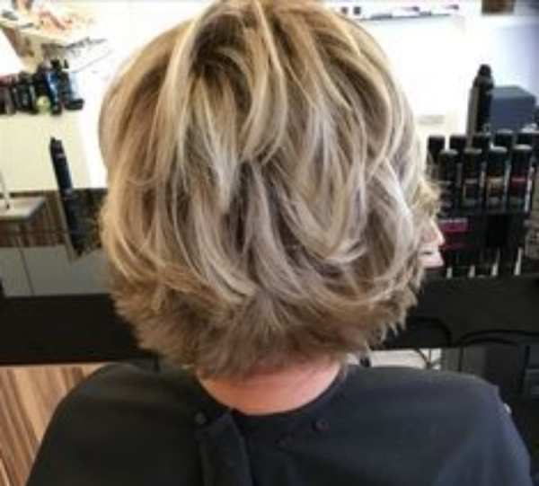 Bem na foto: 12 cortes de cabelo médio repicado