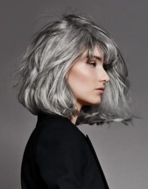 Bem na foto: 17 Cortes de Cabelo Médio para Senhoras