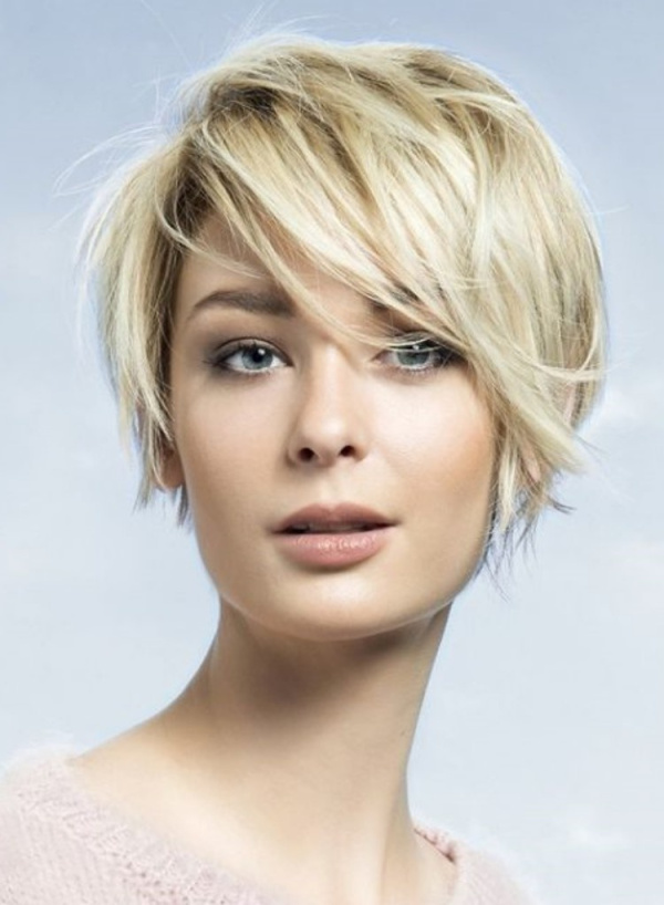 Bem na foto: looks com cabelo curto
