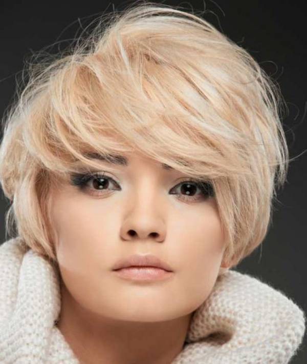 Bem na foto: looks com cabelo curto
