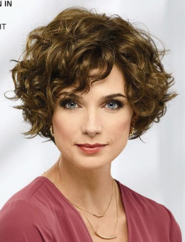 Bem na foto: looks com cabelo curto