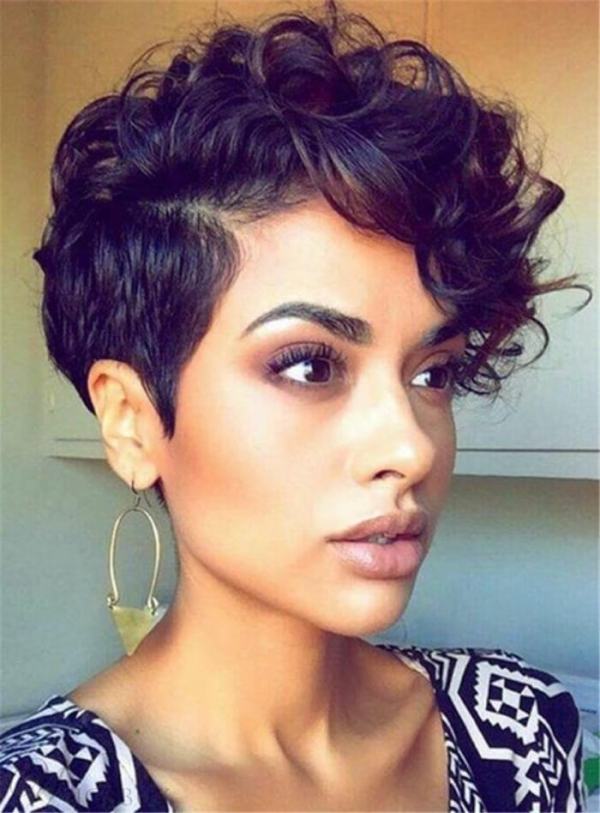 Bem na foto: 20 Cortes de cabelo crespo ou encaracolado