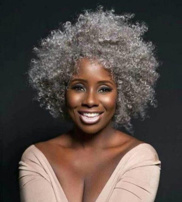 Bem na foto: 20 Cortes de cabelo crespo ou encaracolado