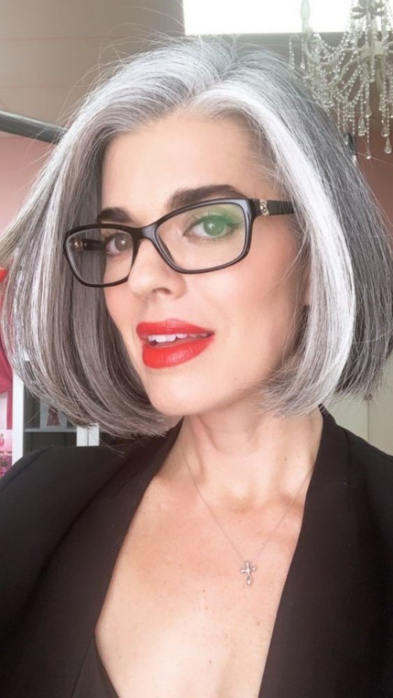 Bem na foto: Corte para cabelo liso ou encaracolado