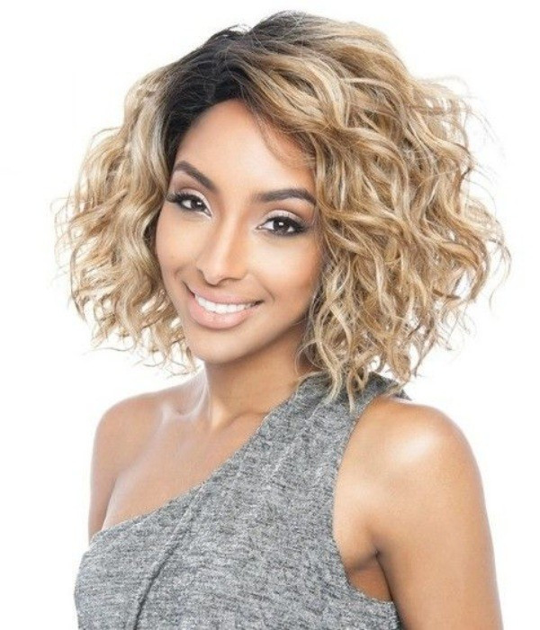 Bem na foto: Corte para cabelo liso ou encaracolado