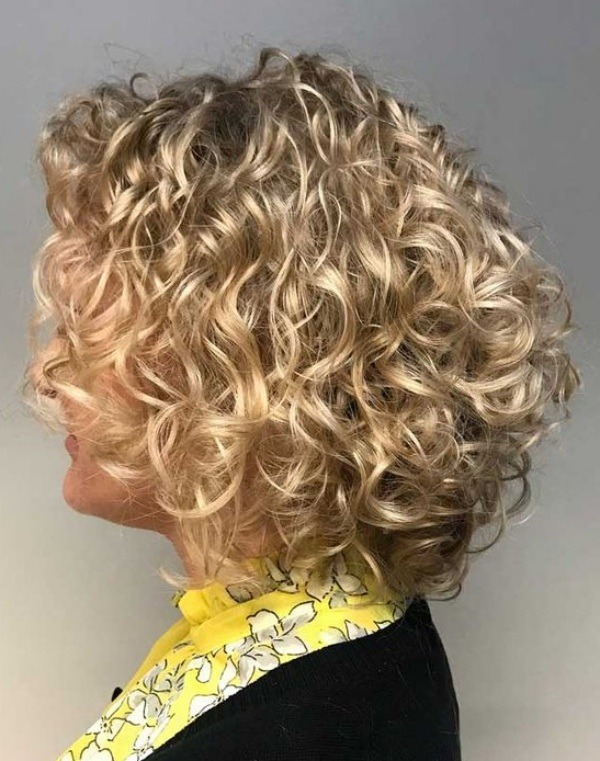 Bem na foto: +18 Cortes para cabelos curtos encaracolados ou crespos
