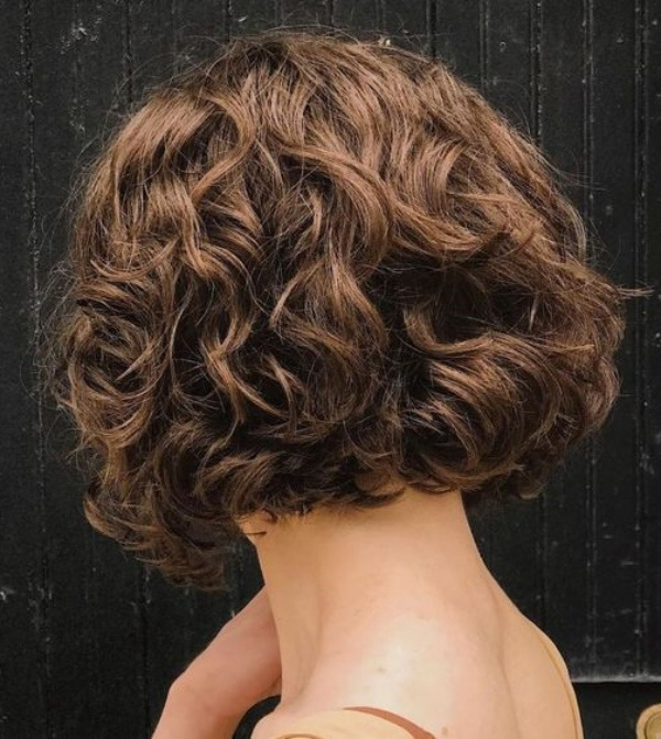 Bem na foto: +18 Cortes para cabelos curtos encaracolados ou crespos