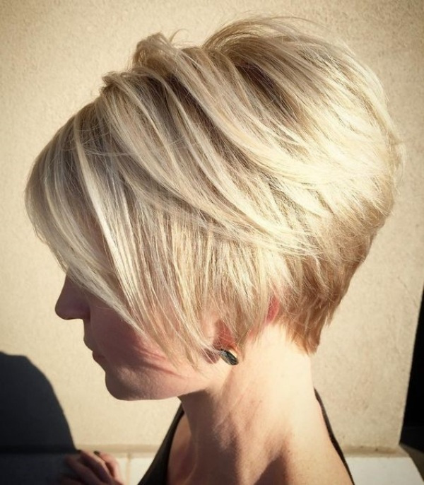 Bem na foto: Corte para cabelo liso e curto