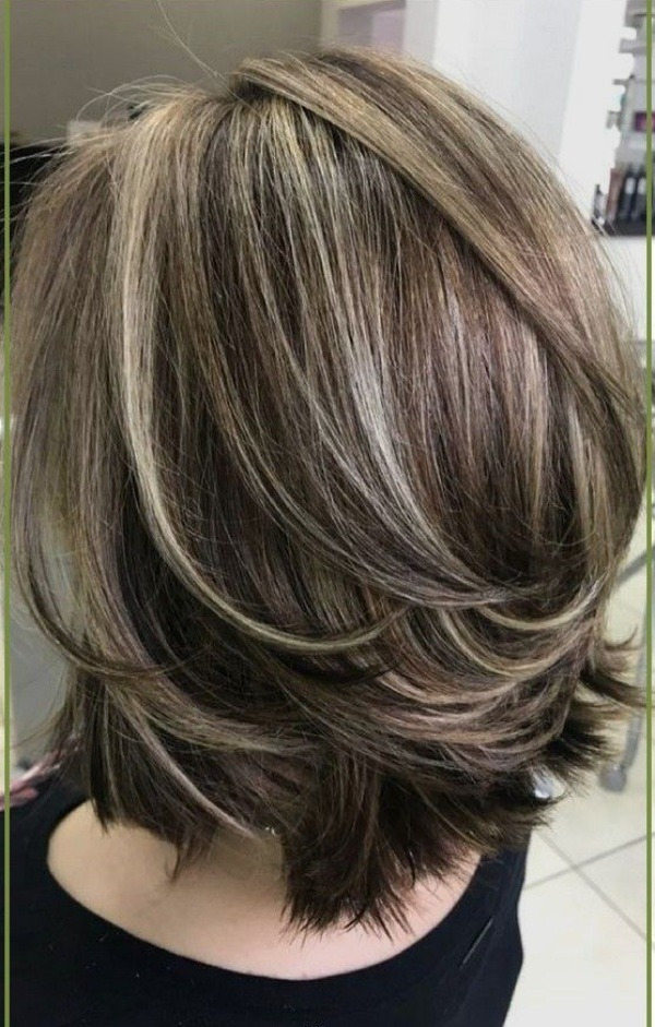 Bem na foto: +25 cortes de cabelo médio liso