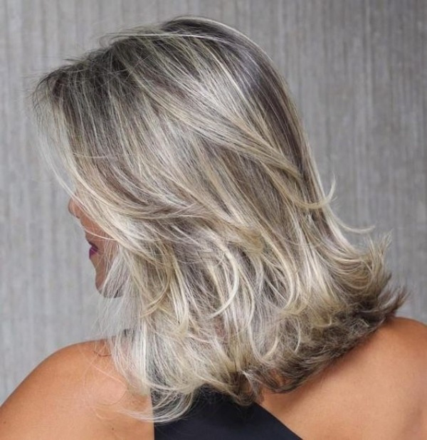 Bem na foto: +25 cortes de cabelo médio liso